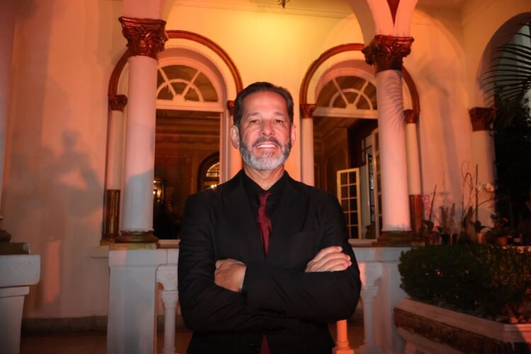 Academia Brasileira de Honrarias ao Mérito concede título de Comendador a Pedro Mota