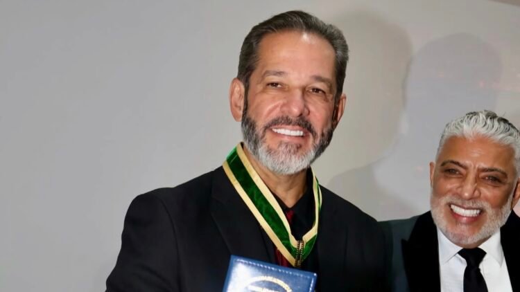 Pedro Mota é Homenageado com Título de Comendador