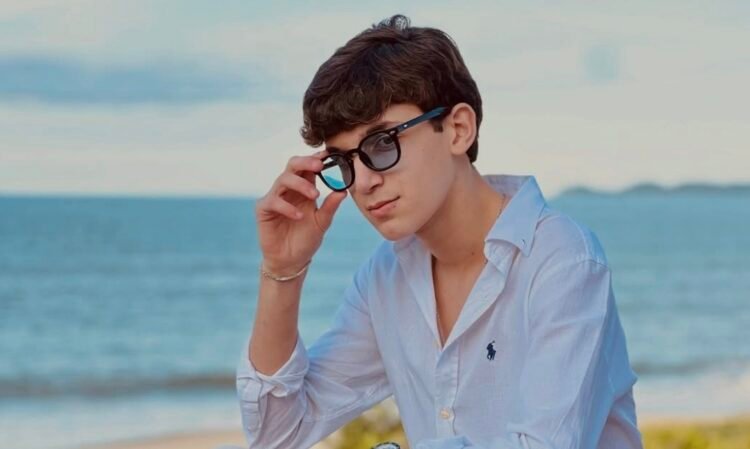 Pedro Léo anuncia “Melhor Que Você”, novo single que marca mais um capítulo de sua trajetória na música